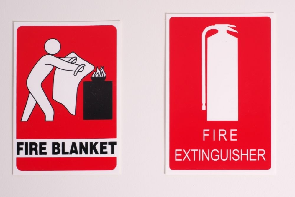 Fire Extinguisher Vs Fire Blanket