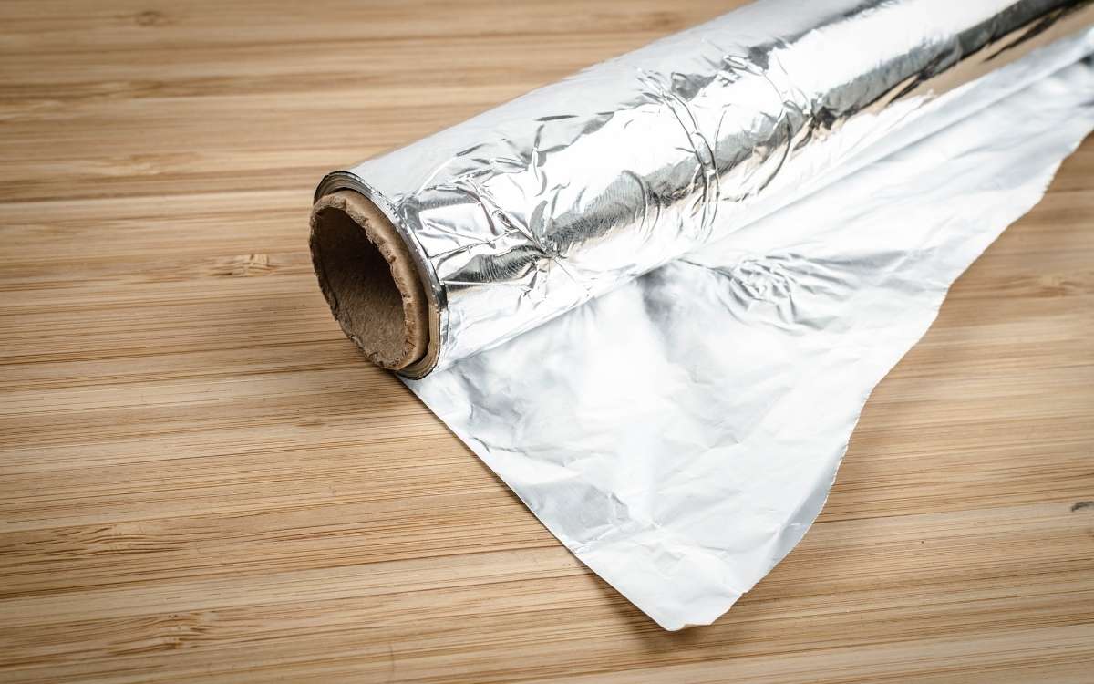 A roll of aluminum foil